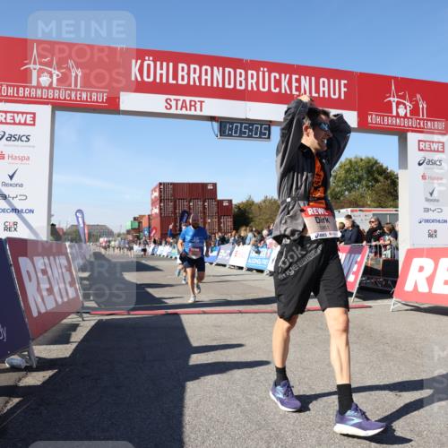 03.10.2025 - Köhlbrandbrückenlauf Lena Gebhardt http://msf.ph/oto/9049647 03.10.2025 13:05:06 Ziel 4098, 4175, 4217, 4256, 4490, 4585, 4751, 5670, 5785, 5951, 5952, 6561, 6719 meine-sportfotos.de