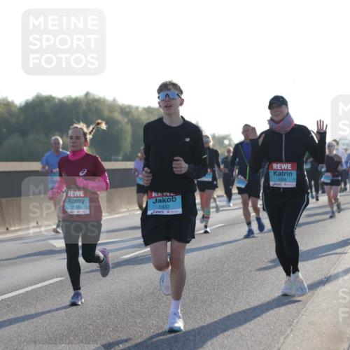 03.10.2025 - Köhlbrandbrückenlauf Jannik Wohlers http://msf.ph/oto/9049654 03.10.2025 09:18:30 Position 3 1515, 1933, 3326 meine-sportfotos.de