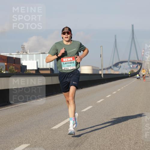 03.10.2025 - Köhlbrandbrückenlauf Jannik Wohlers http://msf.ph/oto/9049663 03.10.2025 09:34:28 Position 3 1008 meine-sportfotos.de