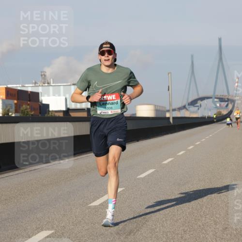 03.10.2025 - Köhlbrandbrückenlauf Jannik Wohlers http://msf.ph/oto/9049672 03.10.2025 09:34:28 Position 3 1008 meine-sportfotos.de