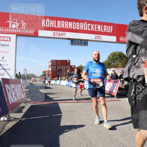 03.10.2025 - Köhlbrandbrückenlauf Lena Gebhardt http://msf.ph/oto/9049687 03.10.2025 13:05:07 Ziel 4098, 4175, 4217, 4256, 4490, 4585, 4751, 5670, 5785, 5951, 5952, 6561, 6719 meine-sportfotos.de
