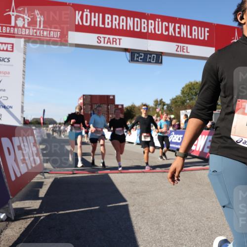 03.10.2025 - Köhlbrandbrückenlauf Lena Gebhardt http://msf.ph/oto/9049691 03.10.2025 13:21:02 Ziel 4680, 4749, 4915, 4916, 5006, 5084, 5130, 5156, 5169, 5363, 5377, 5501, 6282, 6296, 6645, 6646, 6648, 6650, 6756, 6780 meine-sportfotos.de
