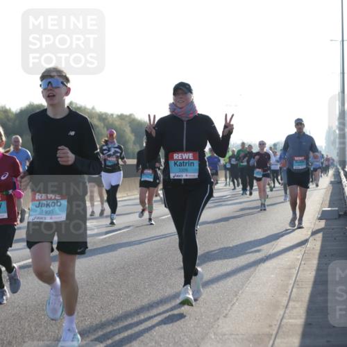 03.10.2025 - Köhlbrandbrückenlauf Jannik Wohlers http://msf.ph/oto/9049692 03.10.2025 09:18:30 Position 3 1515, 1933, 3326 meine-sportfotos.de