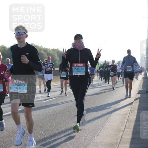 03.10.2025 - Köhlbrandbrückenlauf Jannik Wohlers http://msf.ph/oto/9049696 03.10.2025 09:18:31 Position 3 1515, 1933, 3326 meine-sportfotos.de