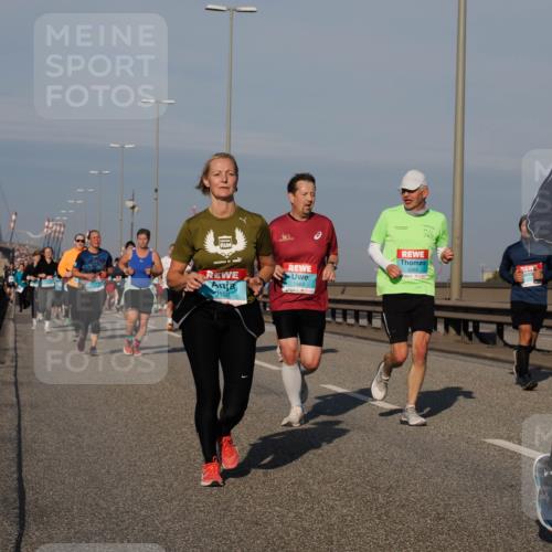 03.10.2025 - Köhlbrandbrückenlauf Fabian Wolf http://msf.ph/oto/9049697 03.10.2025 10:01:03 Position 3 3108, 1883, 3265 meine-sportfotos.de