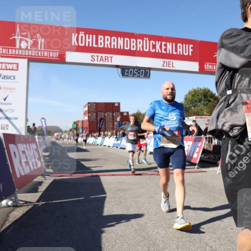 03.10.2025 - Köhlbrandbrückenlauf Lena Gebhardt http://msf.ph/oto/9049702 03.10.2025 13:05:08 Ziel 4098, 4175, 4217, 4256, 4490, 4585, 4751, 5670, 5785, 5951, 5952, 6561, 6719 meine-sportfotos.de