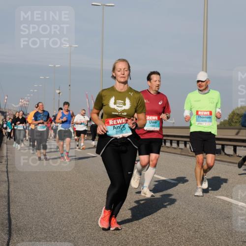 03.10.2025 - Köhlbrandbrückenlauf Fabian Wolf http://msf.ph/oto/9049717 03.10.2025 10:01:03 Position 3 3108, 1883, 3265 meine-sportfotos.de