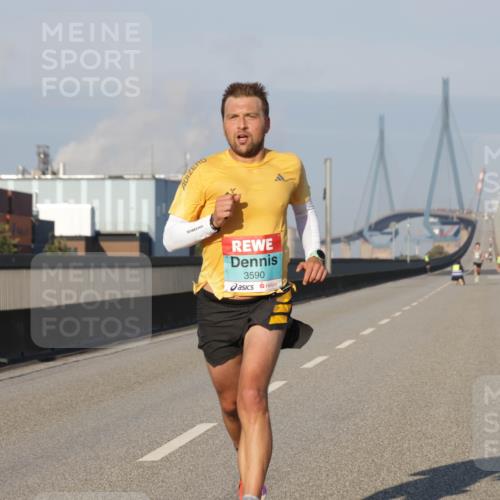 03.10.2025 - Köhlbrandbrückenlauf Jannik Wohlers http://msf.ph/oto/9049722 03.10.2025 09:34:44 Position 3 3590 meine-sportfotos.de