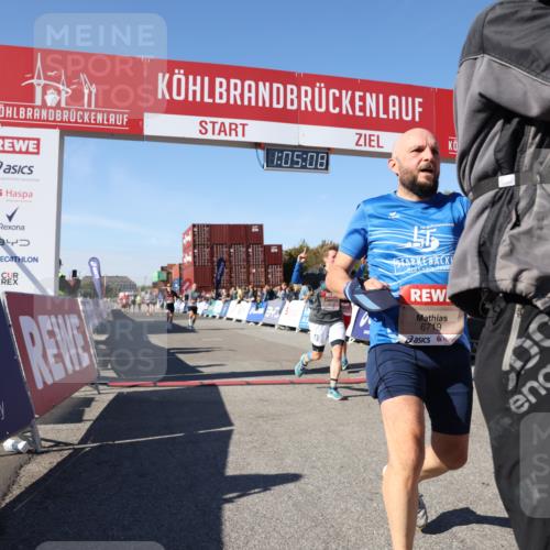 03.10.2025 - Köhlbrandbrückenlauf Lena Gebhardt http://msf.ph/oto/9049723 03.10.2025 13:05:08 Ziel 4098, 4175, 4217, 4256, 4490, 4585, 4751, 5670, 5785, 5951, 5952, 6561, 6719 meine-sportfotos.de