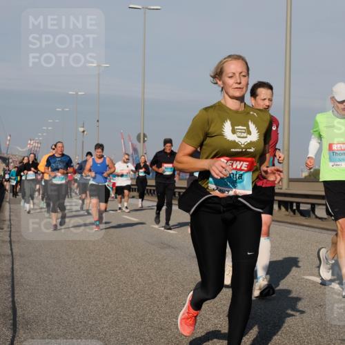03.10.2025 - Köhlbrandbrückenlauf Fabian Wolf http://msf.ph/oto/9049743 03.10.2025 10:01:04 Position 3 3265 meine-sportfotos.de