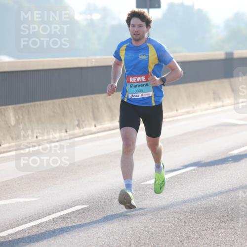 03.10.2025 - Köhlbrandbrückenlauf Lena Gebhardt http://msf.ph/oto/9049744 03.10.2025 09:13:13 Position 1 3304 meine-sportfotos.de