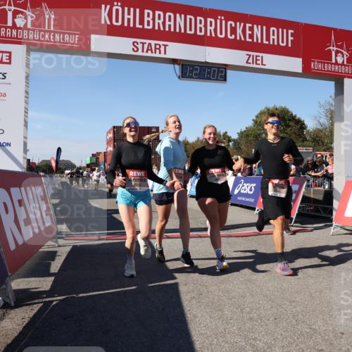 03.10.2025 - Köhlbrandbrückenlauf Lena Gebhardt http://msf.ph/oto/9049747 03.10.2025 13:21:02 Ziel 4680, 4749, 4915, 4916, 5006, 5084, 5130, 5156, 5169, 5363, 5377, 5501, 6282, 6296, 6645, 6646, 6648, 6650, 6756, 6780 meine-sportfotos.de