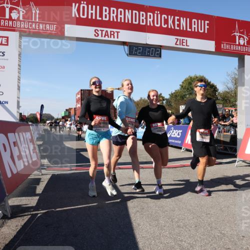 03.10.2025 - Köhlbrandbrückenlauf Lena Gebhardt http://msf.ph/oto/9049757 03.10.2025 13:21:02 Ziel 4680, 4749, 4915, 4916, 5006, 5084, 5130, 5156, 5169, 5363, 5377, 5501, 6282, 6296, 6645, 6646, 6648, 6650, 6756, 6780 meine-sportfotos.de