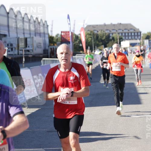 03.10.2025 - Köhlbrandbrückenlauf Jannik Wohlers http://msf.ph/oto/9049759 03.10.2025 13:07:52 Ziel 4159, 4310, 4382, 4639, 5993, 6120, 6163, 6244, 6285, 6384, 6409, 6651, 6696, 6800, 6821 meine-sportfotos.de