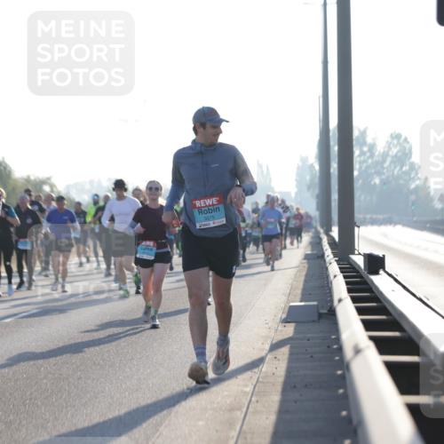 03.10.2025 - Köhlbrandbrückenlauf Jannik Wohlers http://msf.ph/oto/9049771 03.10.2025 09:18:32 Position 3 1307, 3375 meine-sportfotos.de