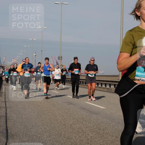 03.10.2025 - Köhlbrandbrückenlauf Fabian Wolf http://msf.ph/oto/9049772 03.10.2025 10:01:04 Position 3 3108 meine-sportfotos.de