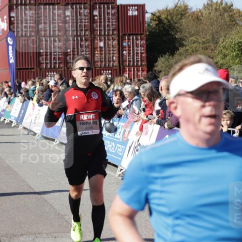 03.10.2025 - Köhlbrandbrückenlauf Jannik Wohlers http://msf.ph/oto/9049776 03.10.2025 13:07:53 Ziel 4159, 4310, 4382, 4639, 5959, 5993, 6120, 6163, 6244, 6285, 6348, 6384, 6409, 6651, 6696, 6821 meine-sportfotos.de