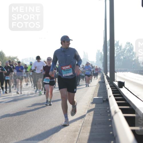 03.10.2025 - Köhlbrandbrückenlauf Jannik Wohlers http://msf.ph/oto/9049779 03.10.2025 09:18:32 Position 3 1307, 3375 meine-sportfotos.de