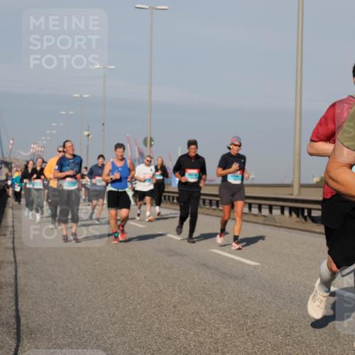 03.10.2025 - Köhlbrandbrückenlauf Fabian Wolf http://msf.ph/oto/9049782 03.10.2025 10:01:04 Position 3  meine-sportfotos.de