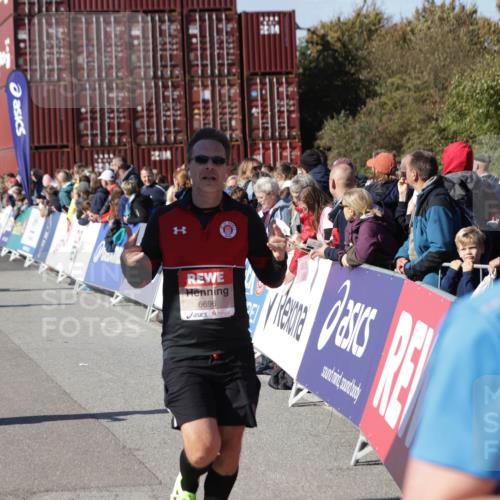 03.10.2025 - Köhlbrandbrückenlauf Jannik Wohlers http://msf.ph/oto/9049801 03.10.2025 13:07:53 Ziel 4159, 4310, 4382, 4639, 5959, 5993, 6120, 6163, 6244, 6285, 6348, 6384, 6409, 6651, 6696, 6821 meine-sportfotos.de
