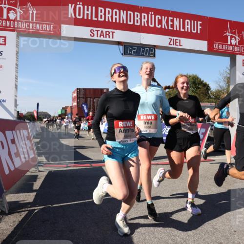 03.10.2025 - Köhlbrandbrückenlauf Lena Gebhardt http://msf.ph/oto/9049825 03.10.2025 13:21:03 Ziel 4680, 4749, 4915, 4916, 5006, 5084, 5130, 5156, 5169, 5363, 5377, 5501, 6282, 6296, 6645, 6646, 6648, 6650, 6756, 6780 meine-sportfotos.de