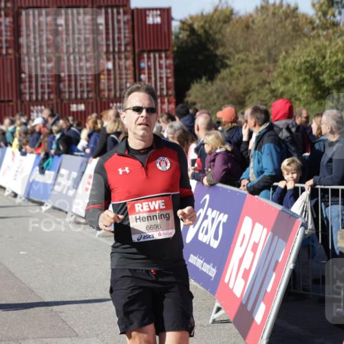 03.10.2025 - Köhlbrandbrückenlauf Jannik Wohlers http://msf.ph/oto/9049830 03.10.2025 13:07:54 Ziel 4159, 4310, 4382, 4639, 5959, 5993, 6120, 6163, 6244, 6285, 6348, 6384, 6409, 6651, 6696, 6821 meine-sportfotos.de