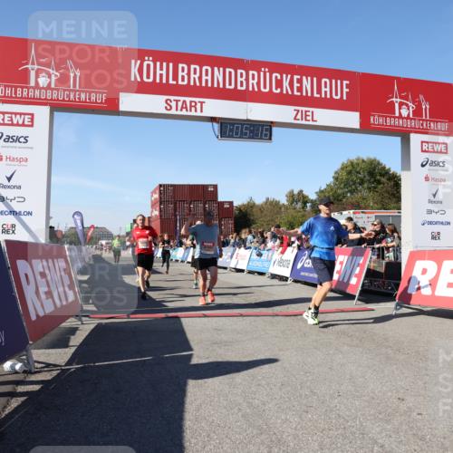 03.10.2025 - Köhlbrandbrückenlauf Lena Gebhardt http://msf.ph/oto/9049840 03.10.2025 13:05:17 Ziel 4098, 4256, 4272, 4344, 4390, 4490, 4496, 4585, 4877, 5637, 5969, 6041, 6044, 6081 meine-sportfotos.de