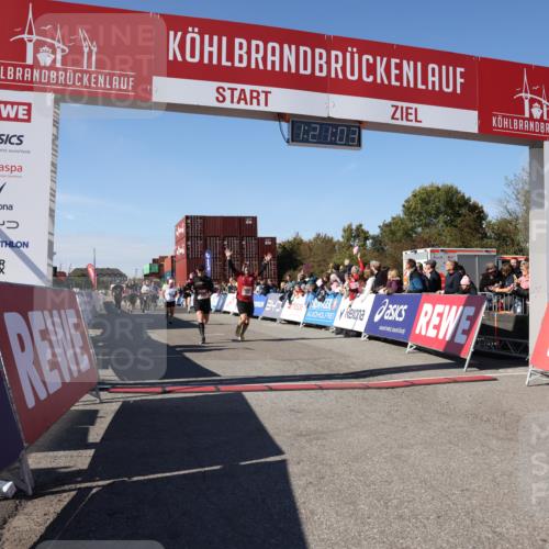 03.10.2025 - Köhlbrandbrückenlauf Lena Gebhardt http://msf.ph/oto/9049856 03.10.2025 13:21:04 Ziel 4680, 4749, 5006, 5084, 5130, 5156, 5169, 5265, 5363, 5377, 5501, 5618, 6282, 6296, 6645, 6646, 6648, 6650, 6756, 6780 meine-sportfotos.de