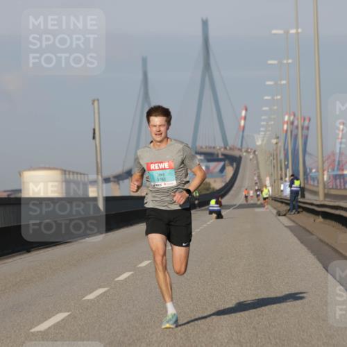 03.10.2025 - Köhlbrandbrückenlauf Jannik Wohlers http://msf.ph/oto/9049859 03.10.2025 09:35:03 Position 3 3782 meine-sportfotos.de