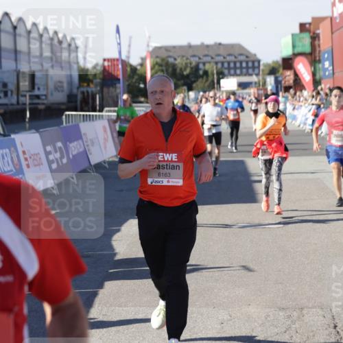 03.10.2025 - Köhlbrandbrückenlauf Jannik Wohlers http://msf.ph/oto/9049860 03.10.2025 13:07:55 Ziel 4159, 4184, 4310, 4382, 4395, 4639, 5959, 5993, 6022, 6120, 6163, 6244, 6285, 6348, 6384, 6409, 6651, 6696, 6821 meine-sportfotos.de