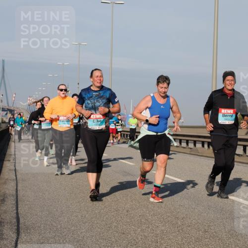 03.10.2025 - Köhlbrandbrückenlauf Fabian Wolf http://msf.ph/oto/9049861 03.10.2025 10:01:07 Position 3 1667, 1502, 1803 meine-sportfotos.de