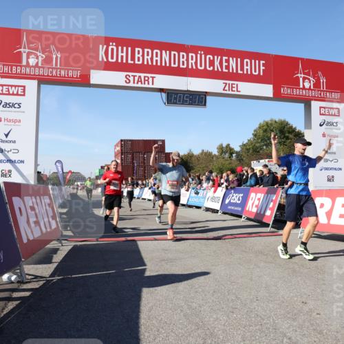 03.10.2025 - Köhlbrandbrückenlauf Lena Gebhardt http://msf.ph/oto/9049871 03.10.2025 13:05:17 Ziel 4098, 4256, 4272, 4344, 4390, 4490, 4496, 4585, 4877, 5637, 5969, 6041, 6044, 6081 meine-sportfotos.de