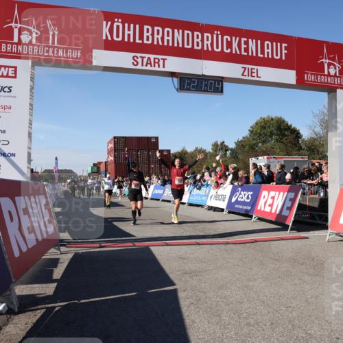 03.10.2025 - Köhlbrandbrückenlauf Lena Gebhardt http://msf.ph/oto/9049883 03.10.2025 13:21:04 Ziel 4680, 4749, 5006, 5084, 5130, 5156, 5169, 5265, 5363, 5377, 5501, 5618, 6282, 6296, 6645, 6646, 6648, 6650, 6756, 6780 meine-sportfotos.de