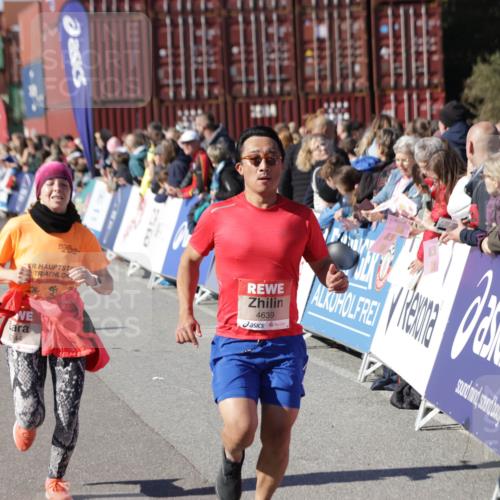 03.10.2025 - Köhlbrandbrückenlauf Jannik Wohlers http://msf.ph/oto/9049906 03.10.2025 13:07:56 Ziel 4159, 4184, 4310, 4382, 4395, 4639, 5959, 5993, 6022, 6120, 6163, 6244, 6285, 6348, 6384, 6409, 6651, 6696, 6821 meine-sportfotos.de