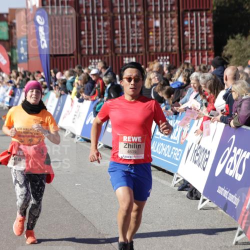 03.10.2025 - Köhlbrandbrückenlauf Jannik Wohlers http://msf.ph/oto/9049913 03.10.2025 13:07:56 Ziel 4159, 4184, 4310, 4382, 4395, 4639, 5959, 5993, 6022, 6120, 6163, 6244, 6285, 6348, 6384, 6409, 6651, 6696, 6821 meine-sportfotos.de