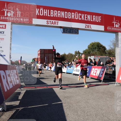 03.10.2025 - Köhlbrandbrückenlauf Lena Gebhardt http://msf.ph/oto/9049924 03.10.2025 13:21:05 Ziel 4393, 4680, 4749, 5006, 5130, 5156, 5169, 5265, 5363, 5377, 5501, 5618, 5746, 5878, 5882, 6282, 6296, 6645, 6646, 6648, 6650, 6756, 6780 meine-sportfotos.de