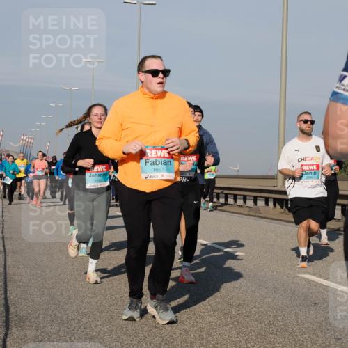 03.10.2025 - Köhlbrandbrückenlauf Fabian Wolf http://msf.ph/oto/9049942 03.10.2025 10:01:10 Position 3 1850, 1667, 24, 2836 meine-sportfotos.de
