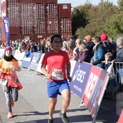 03.10.2025 - Köhlbrandbrückenlauf Jannik Wohlers http://msf.ph/oto/9049944 03.10.2025 13:07:57 Ziel 4184, 4310, 4382, 4395, 4639, 5959, 5993, 6022, 6120, 6163, 6244, 6285, 6348, 6409, 6651, 6696, 6821 meine-sportfotos.de
