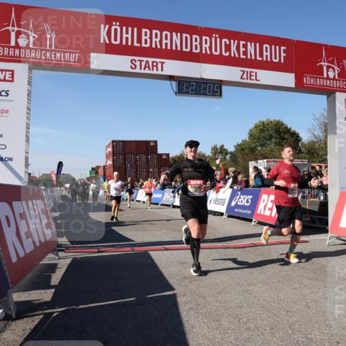 03.10.2025 - Köhlbrandbrückenlauf Lena Gebhardt http://msf.ph/oto/9049949 03.10.2025 13:21:06 Ziel 4393, 4680, 4749, 5130, 5156, 5169, 5265, 5363, 5377, 5501, 5618, 5746, 5878, 5882, 5883, 6282, 6296, 6645, 6646, 6648, 6650, 6756, 6780 meine-sportfotos.de