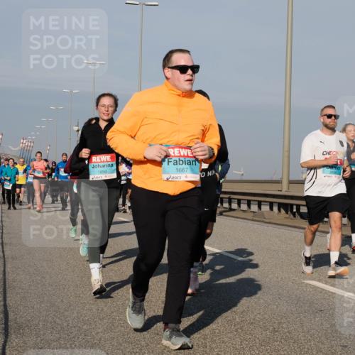 03.10.2025 - Köhlbrandbrückenlauf Fabian Wolf http://msf.ph/oto/9049951 03.10.2025 10:01:11 Position 3 1850, 1667, 24, 2836 meine-sportfotos.de