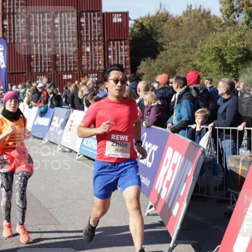 03.10.2025 - Köhlbrandbrückenlauf Jannik Wohlers http://msf.ph/oto/9049952 03.10.2025 13:07:57 Ziel 4184, 4310, 4382, 4395, 4639, 5959, 5993, 6022, 6120, 6163, 6244, 6285, 6348, 6409, 6651, 6696, 6821 meine-sportfotos.de