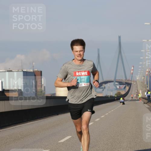 03.10.2025 - Köhlbrandbrückenlauf Jannik Wohlers http://msf.ph/oto/9049965 03.10.2025 09:35:05 Position 3 3782 meine-sportfotos.de