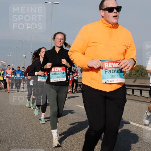 03.10.2025 - Köhlbrandbrückenlauf Fabian Wolf http://msf.ph/oto/9049981 03.10.2025 10:01:11 Position 3 1614, 1850, 1667, 24, 36 meine-sportfotos.de