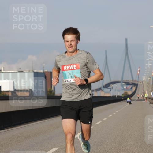 03.10.2025 - Köhlbrandbrückenlauf Jannik Wohlers http://msf.ph/oto/9050006 03.10.2025 09:35:06 Position 3 3782 meine-sportfotos.de