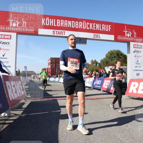 03.10.2025 - Köhlbrandbrückenlauf Lena Gebhardt http://msf.ph/oto/9050016 03.10.2025 13:05:21 Ziel 4272, 4344, 4390, 4496, 4584, 4877, 5637, 5969, 6041, 6044, 6081 meine-sportfotos.de