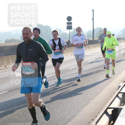 03.10.2025 - Köhlbrandbrückenlauf Lena Gebhardt http://msf.ph/oto/9050018 03.10.2025 09:13:34 Position 1 1026 meine-sportfotos.de