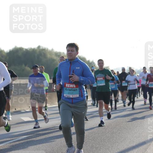 03.10.2025 - Köhlbrandbrückenlauf Jannik Wohlers http://msf.ph/oto/9050038 03.10.2025 09:18:38 Position 3 2117 meine-sportfotos.de