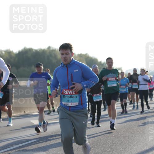 03.10.2025 - Köhlbrandbrückenlauf Jannik Wohlers http://msf.ph/oto/9050055 03.10.2025 09:18:38 Position 3 2117 meine-sportfotos.de