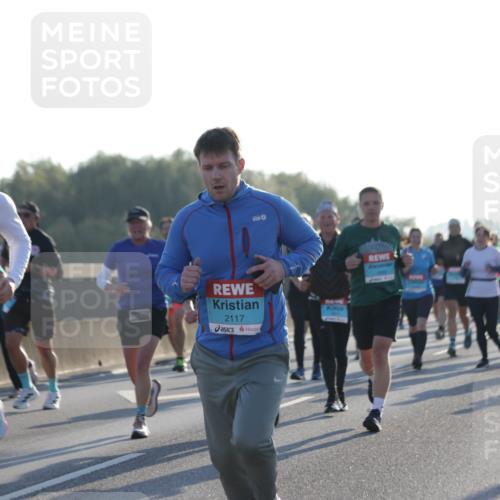 03.10.2025 - Köhlbrandbrückenlauf Jannik Wohlers http://msf.ph/oto/9050066 03.10.2025 09:18:38 Position 3 2117 meine-sportfotos.de