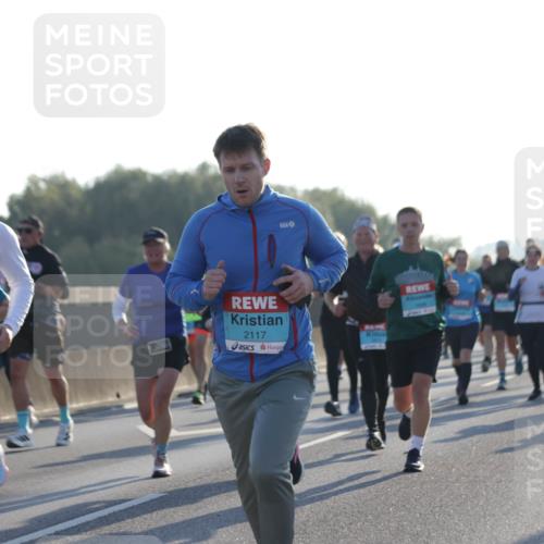 03.10.2025 - Köhlbrandbrückenlauf Jannik Wohlers http://msf.ph/oto/9050073 03.10.2025 09:18:38 Position 3 2117 meine-sportfotos.de